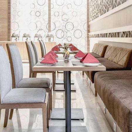 Hotel Grandhika Iskandarsyah Джакарта Экстерьер фото