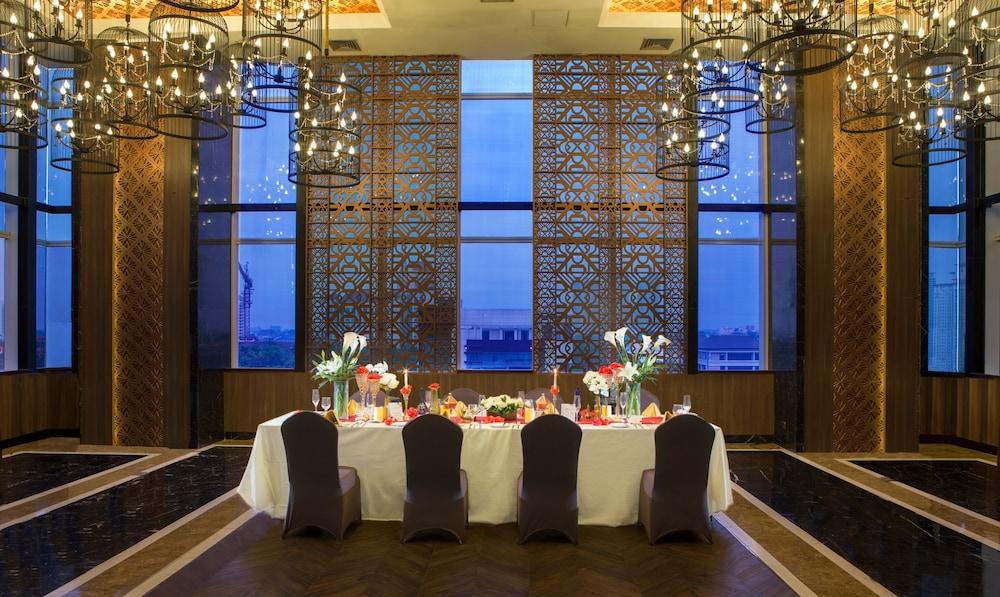 Hotel Grandhika Iskandarsyah Джакарта Экстерьер фото