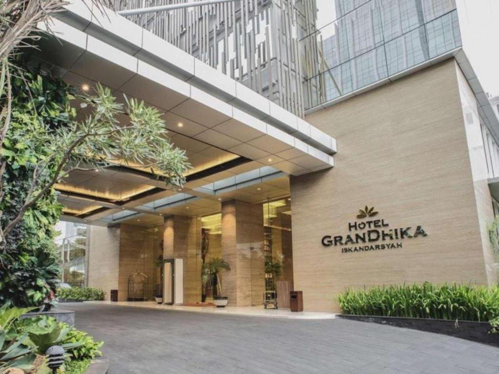 Hotel Grandhika Iskandarsyah Джакарта Экстерьер фото