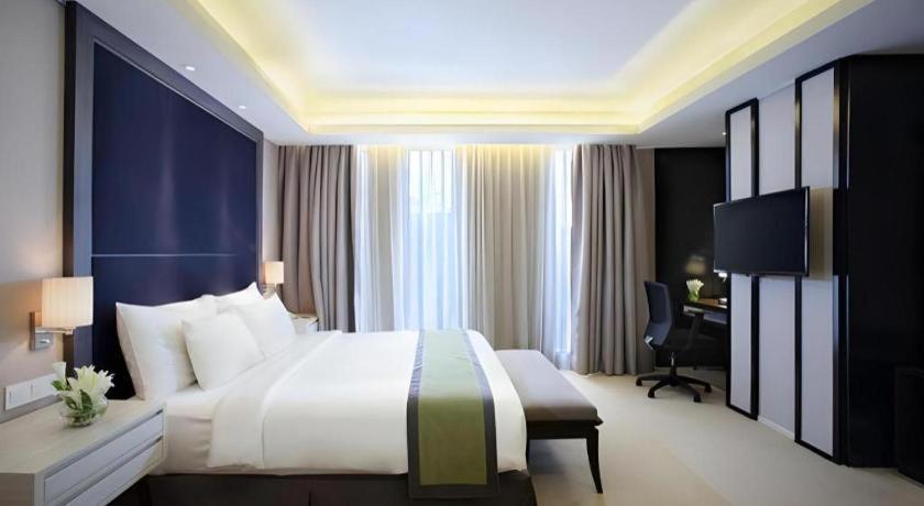 Hotel Grandhika Iskandarsyah Джакарта Экстерьер фото