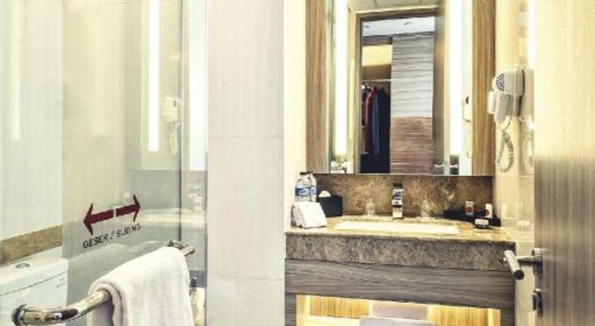 Hotel Grandhika Iskandarsyah Джакарта Экстерьер фото