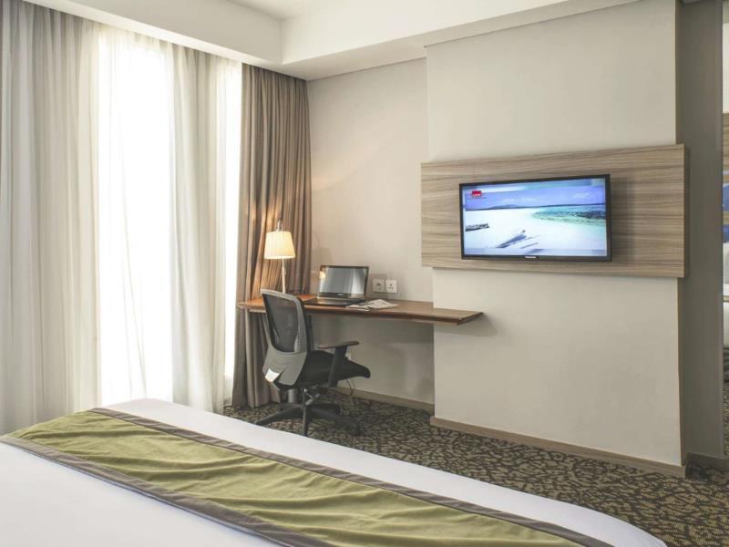 Hotel Grandhika Iskandarsyah Джакарта Экстерьер фото