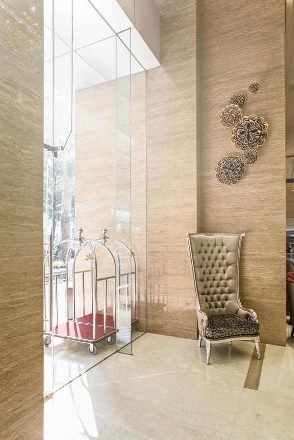 Hotel Grandhika Iskandarsyah Джакарта Экстерьер фото