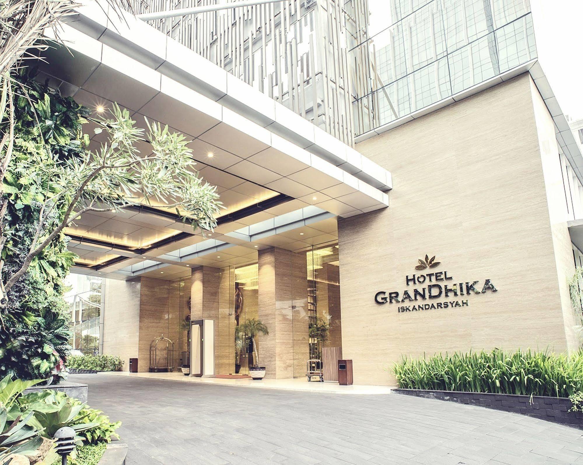 Hotel Grandhika Iskandarsyah Джакарта Экстерьер фото